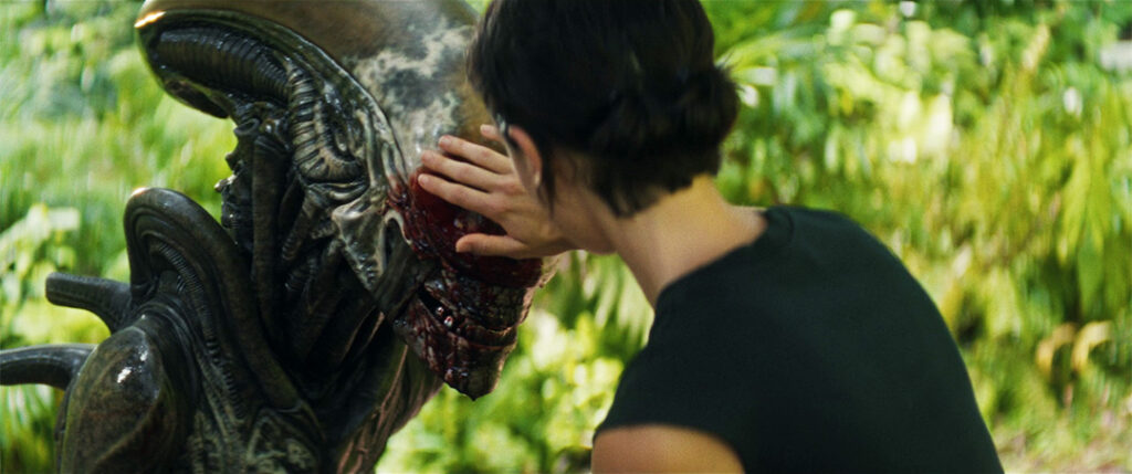 Alien: Earth - Wendy bonding with the Xenomoprh in the jungle