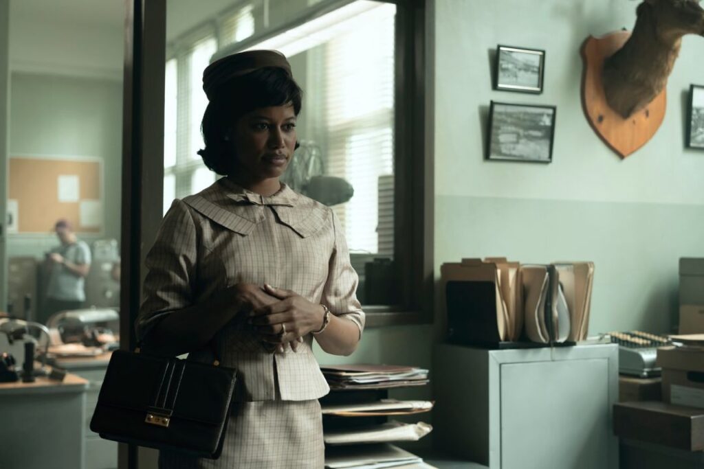 It: Welcome to Derry - Charlotte is standing in the chief of police's office